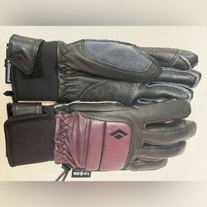 Black Diamond women’s goatskin leather and Primaloft insulated Gloves